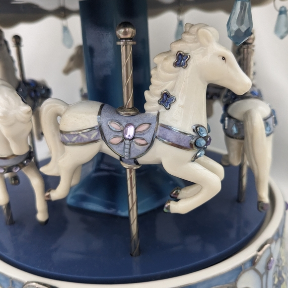 Dream Dancers illuminated Musical Carousel Ardleigh-Elliott 74469 signed as is - Picture 2 of 12